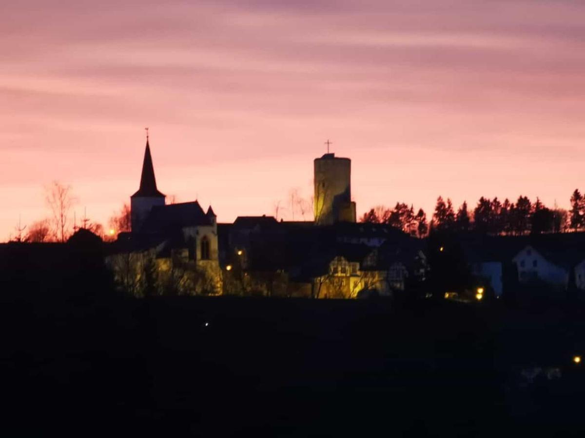 Ferienwohnung Burgblick Reifferscheid Хелленталь Экстерьер фото